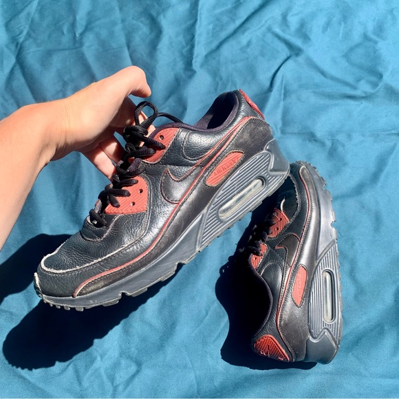 Black & red leather Air Max - Picture 3 of 5